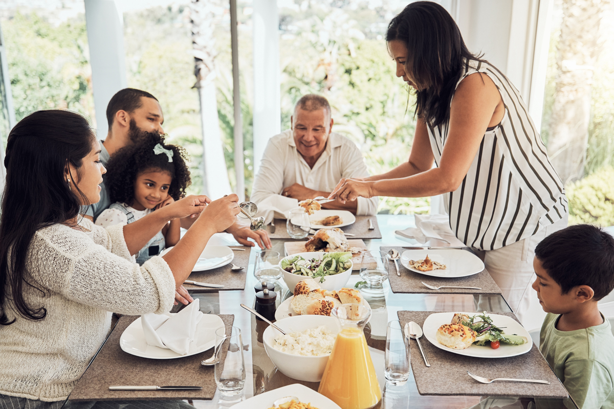 big family holiday meal with high fiber foods